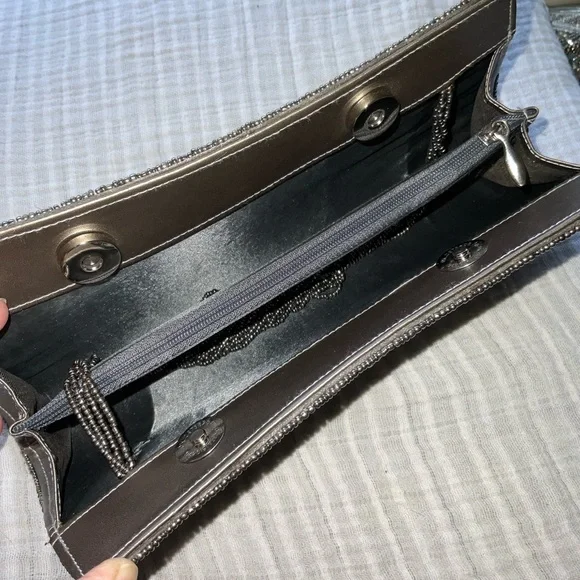 New Elegant Beaded Clutch - Picture 5 of 5